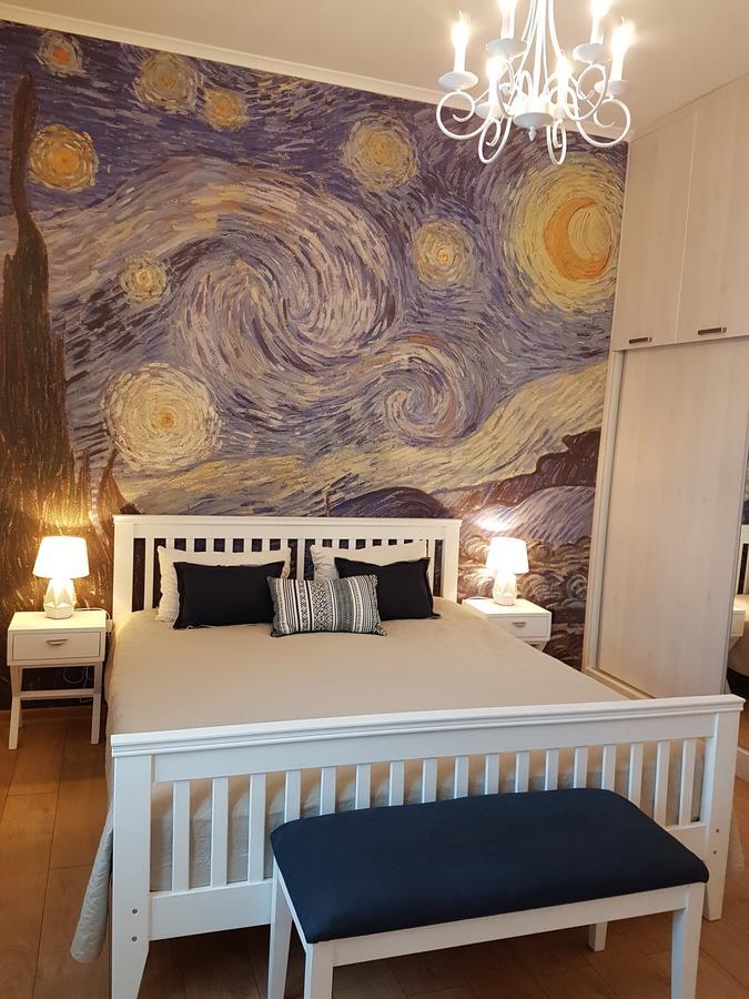 The Starry Night Apartment Batumi Exteriör bild