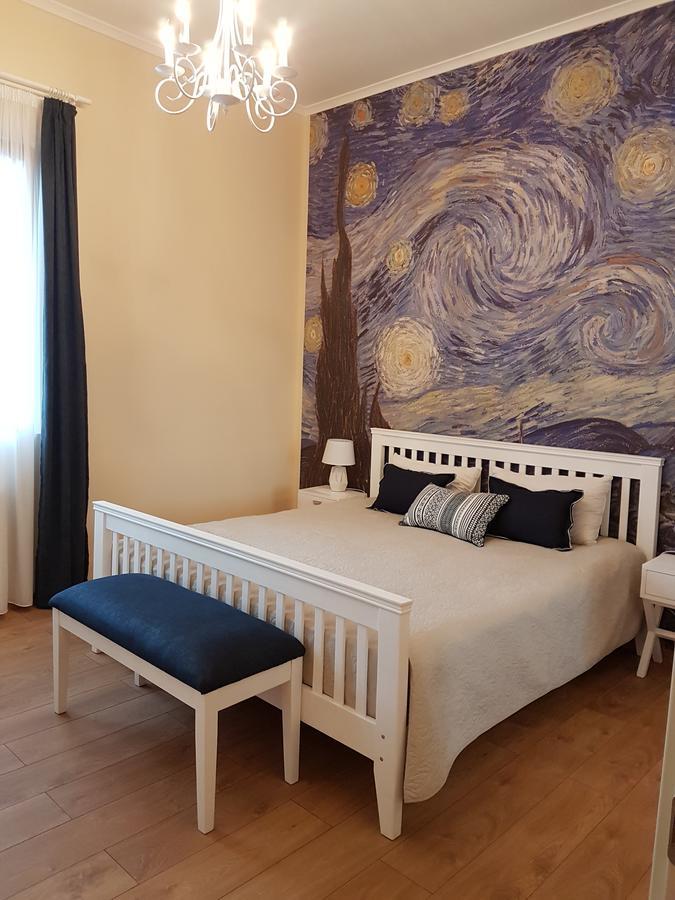 The Starry Night Apartment Batumi Exteriör bild